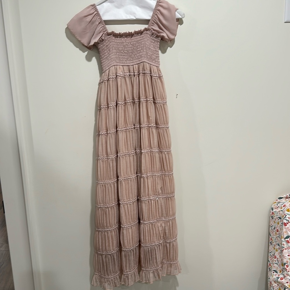 Indie Blue Mirabella chiffon dress in soft pink. Size 10